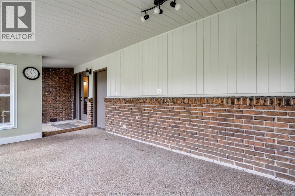 10 Oakwoods Drive, Leamington, Ontario  N8H 4B1 - Photo 38 - 26007087