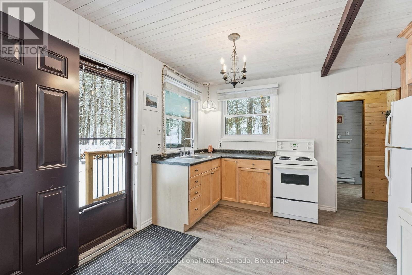 1079 Jopling Road, Minden Hills, Ontario  K0M 2A1 - Photo 13 - X12981230