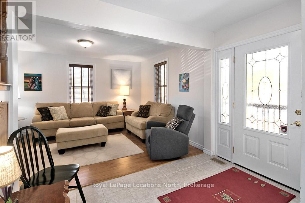 166 Raglan Street, Grey Highlands, Ontario  N0C 1E0 - Photo 7 - X12981244