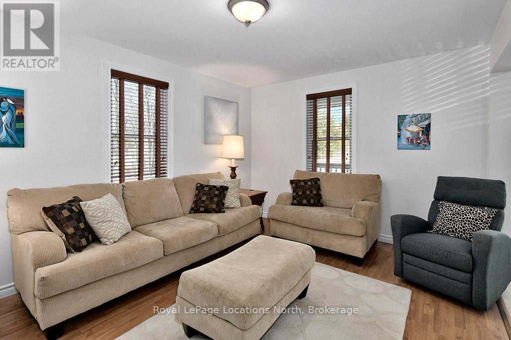 166 Raglan Street, Grey Highlands, Ontario  N0C 1E0 - Photo 8 - X12981244