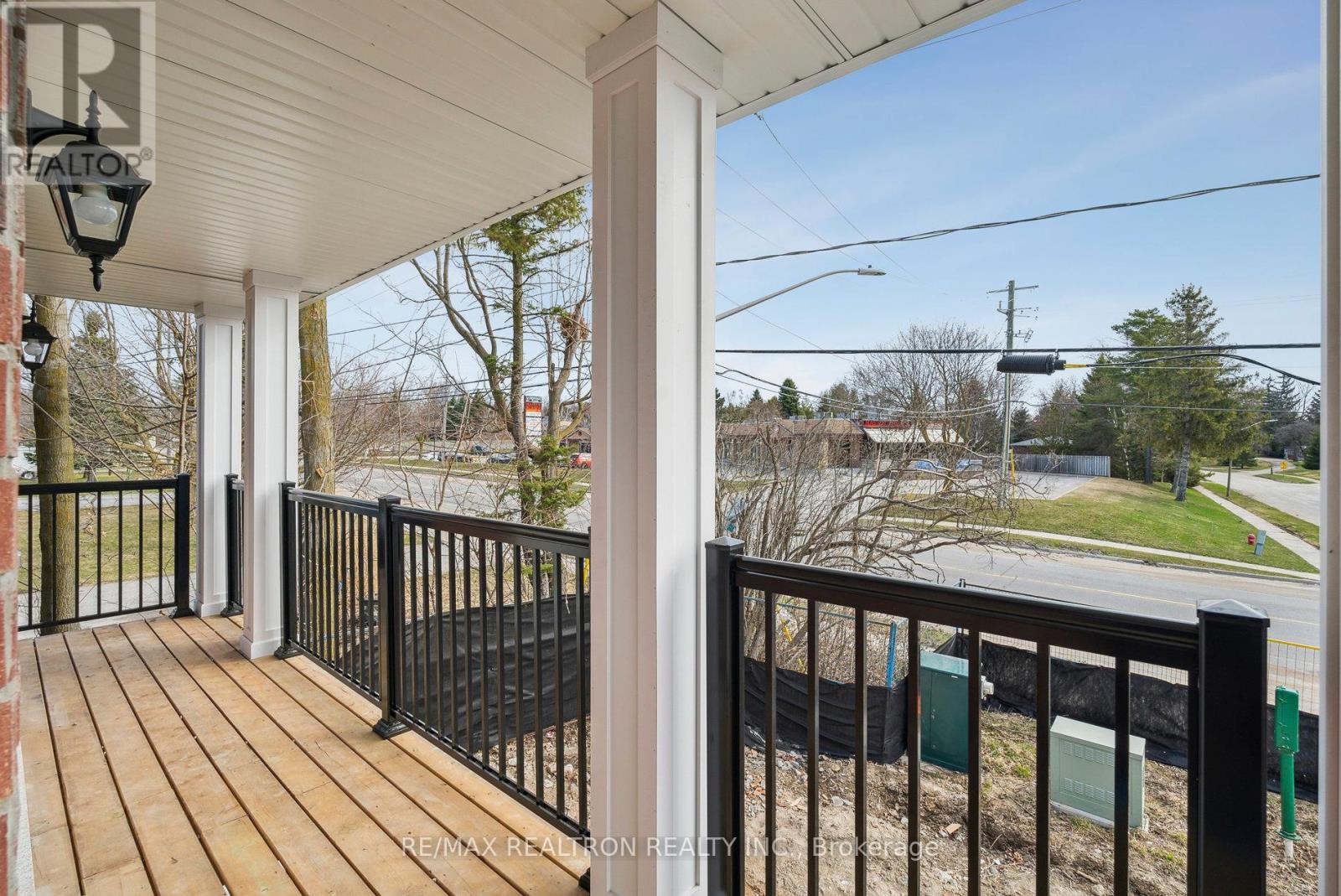 2 Ravenscraig Place, Innisfil, Ontario  L0L 1L0 - Photo 9 - N12799736