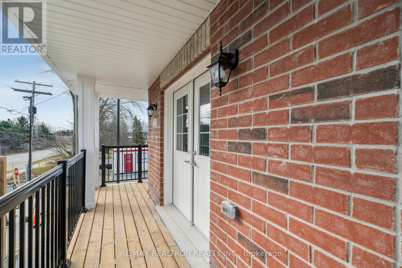 2 Ravenscraig Place, Innisfil, Ontario  L0L 1L0 - Photo 8 - N12799736
