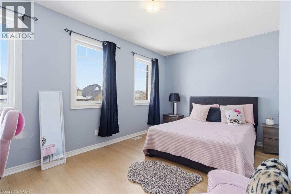 28 Silverwood Avenue, Welland, Ontario  L3C 0C3 - Photo 7 - 40806158