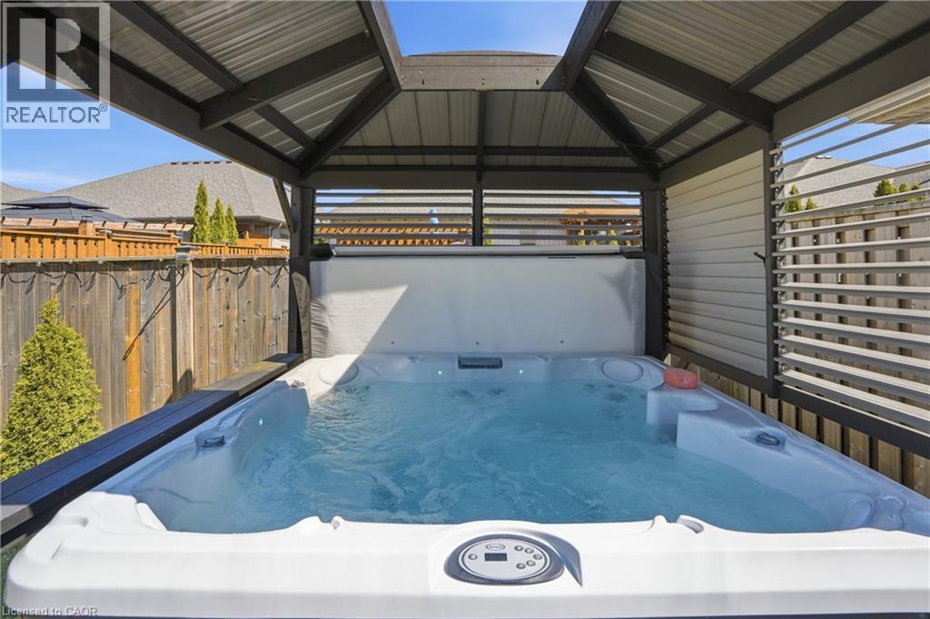 28 Silverwood Avenue, Welland, Ontario  L3C 0C3 - Photo 20 - 40806158