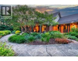 18 FOX RUN Drive, puslinch, Ontario