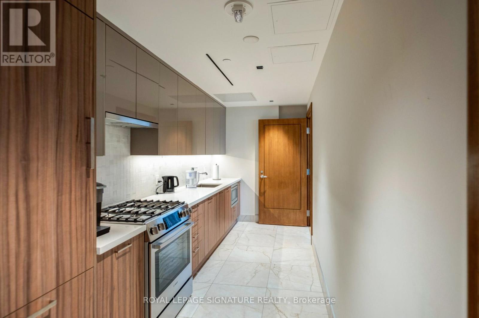 303 - 285 Avenue Road, Toronto (Yonge-St. Clair), Ontario  M4V 2G8 - Photo 36 - C12981206