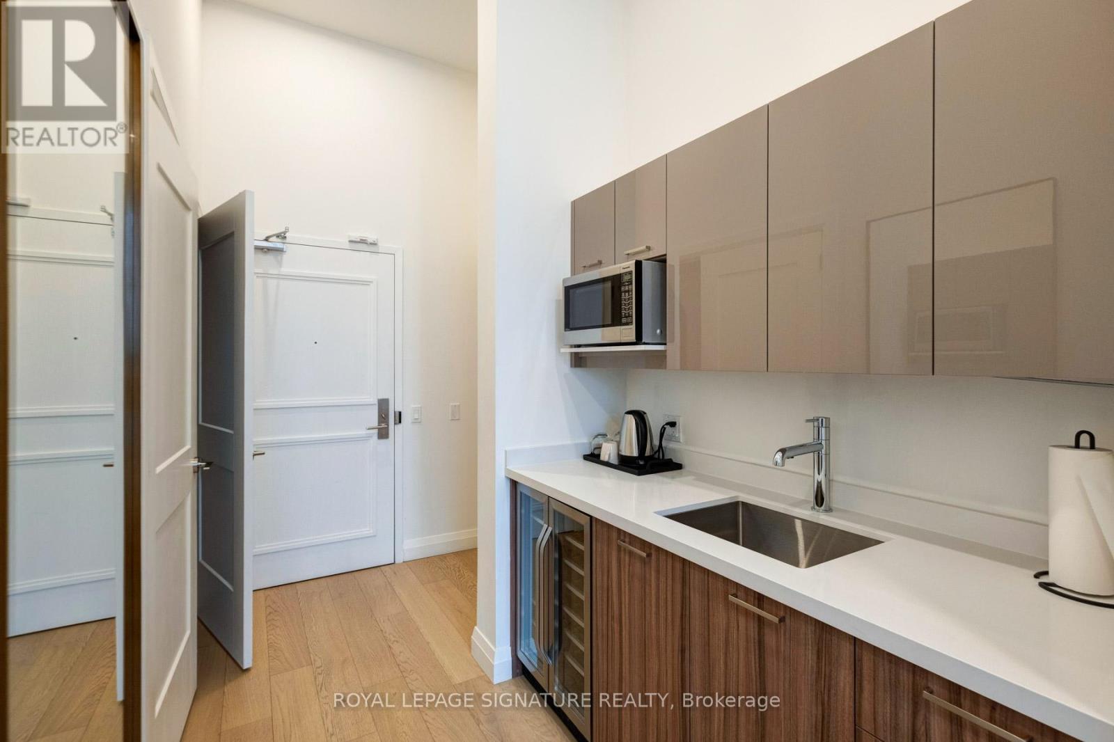 303 - 285 Avenue Road, Toronto (Yonge-St. Clair), Ontario  M4V 2G8 - Photo 41 - C12981206