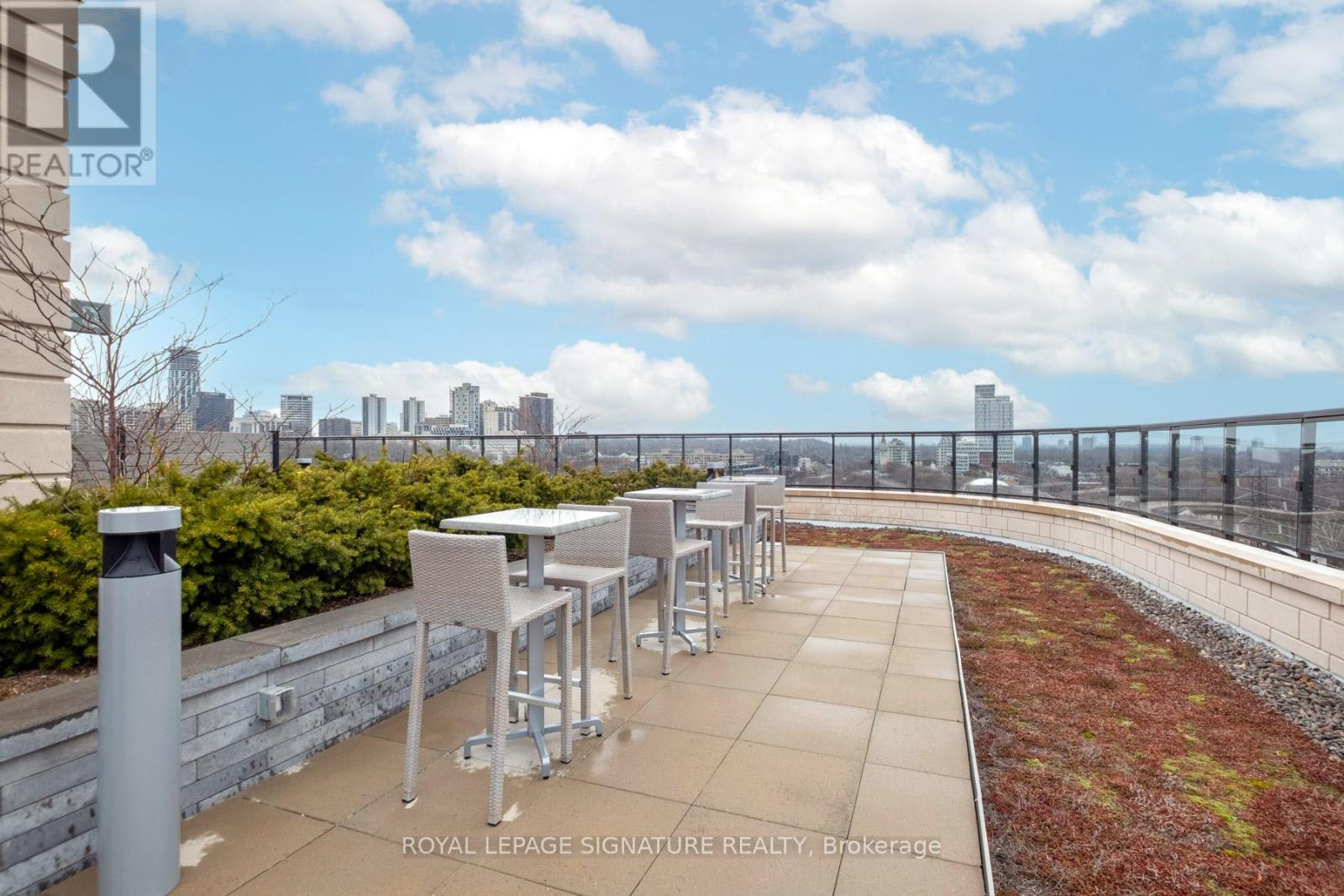 303 - 285 Avenue Road, Toronto (Yonge-St. Clair), Ontario  M4V 2G8 - Photo 46 - C12981206