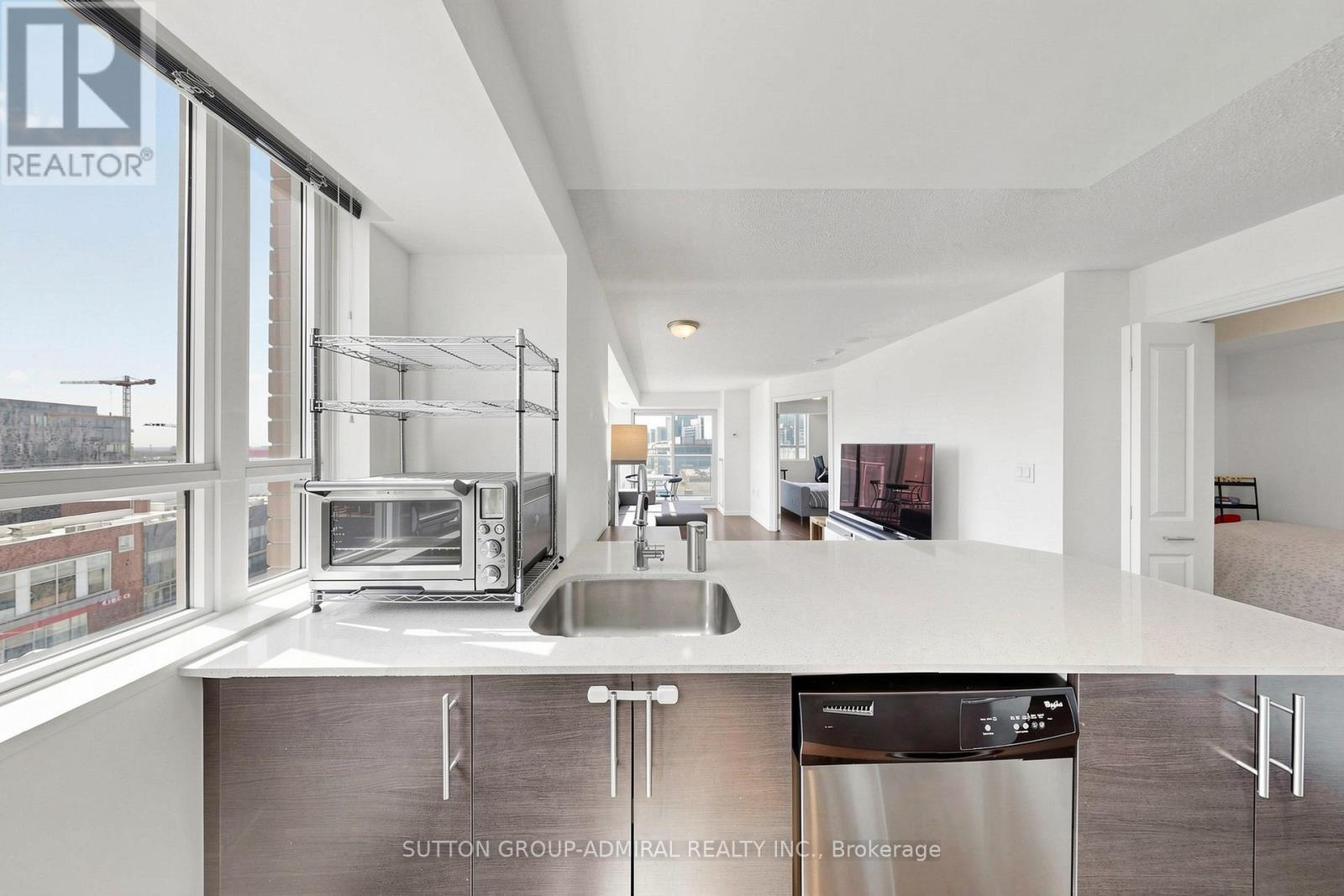 #710 - 125 Western Battery Road, Toronto, Ontario M6K 3R8 - Photo 10 - C12981250