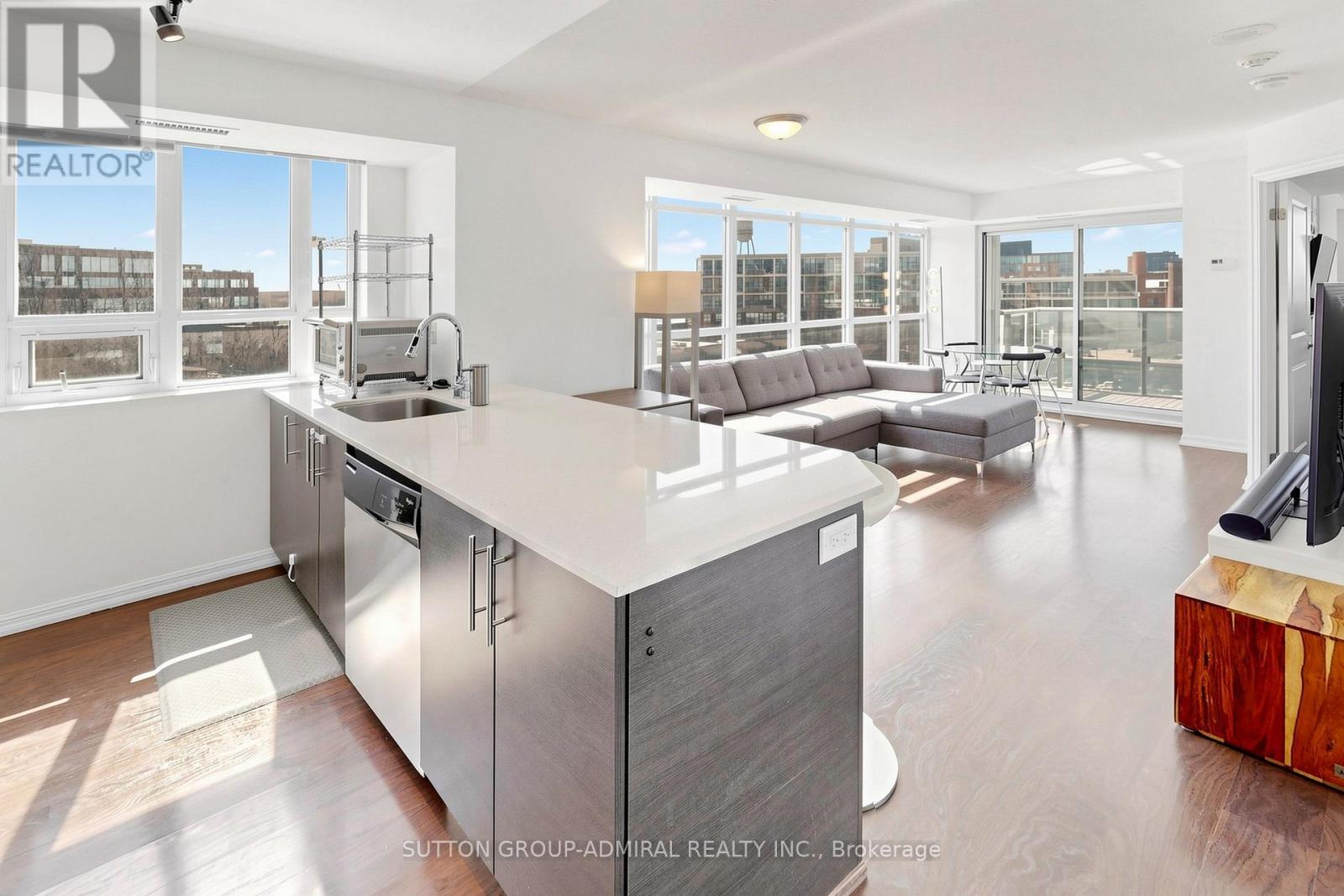 #710 - 125 Western Battery Road, Toronto, Ontario M6K 3R8 - Photo 7 - C12981250