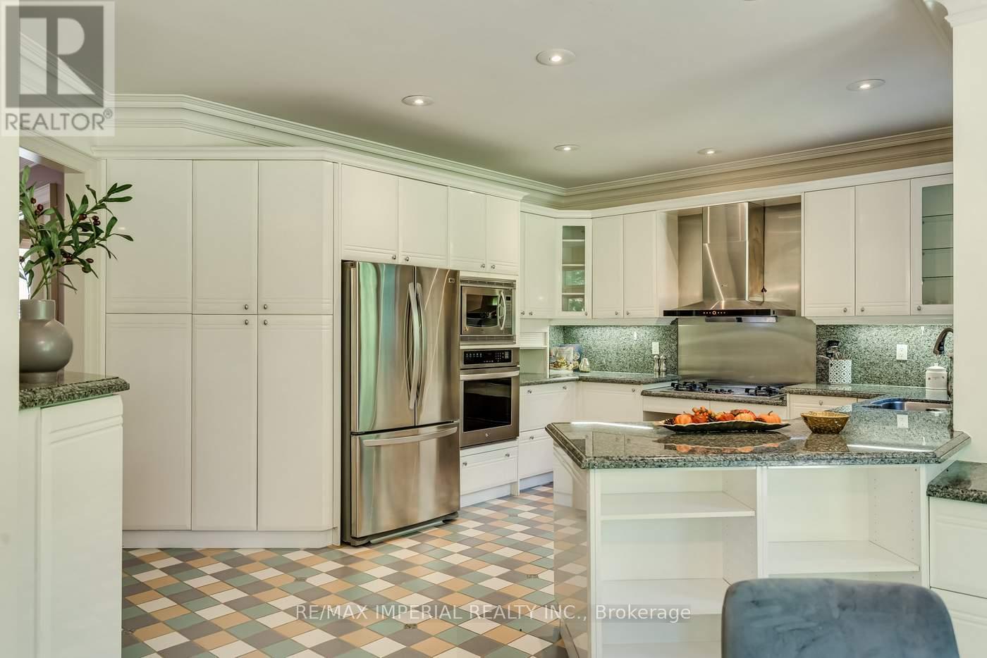 270 Spring Garden Avenue, Toronto, Ontario  M2N 3G9 - Photo 21 - C12981262