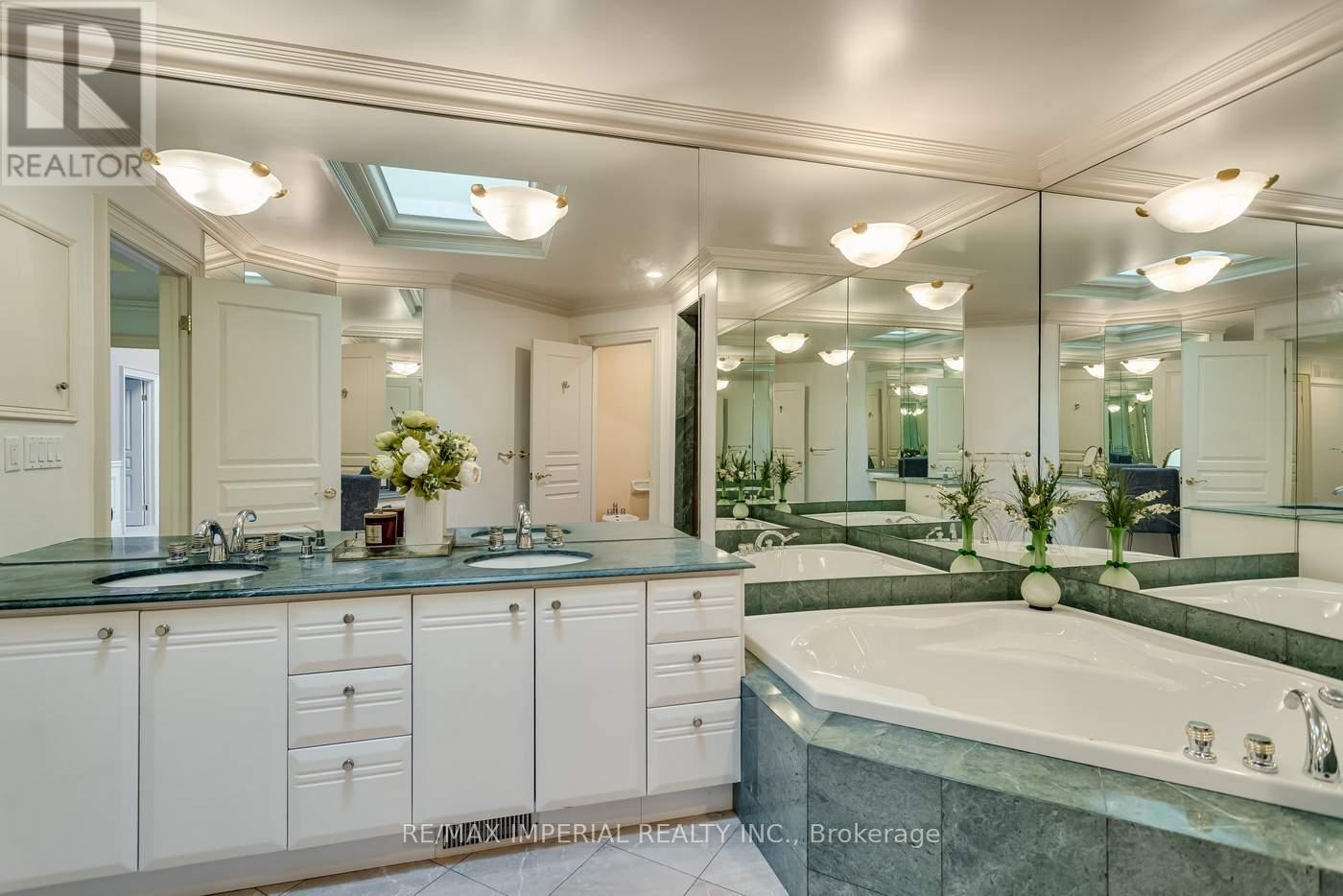 270 Spring Garden Avenue, Toronto, Ontario  M2N 3G9 - Photo 33 - C12981262