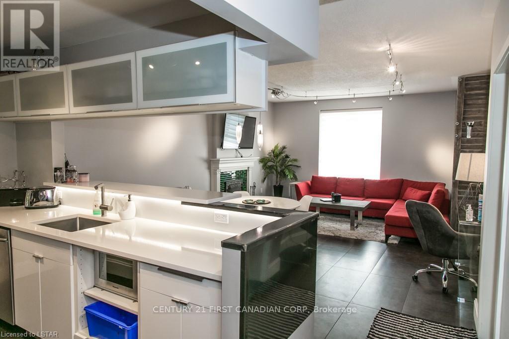 101 - 440 Wellington Street, London East, Ontario  N6A 3P2 - Photo 6 - X12981276