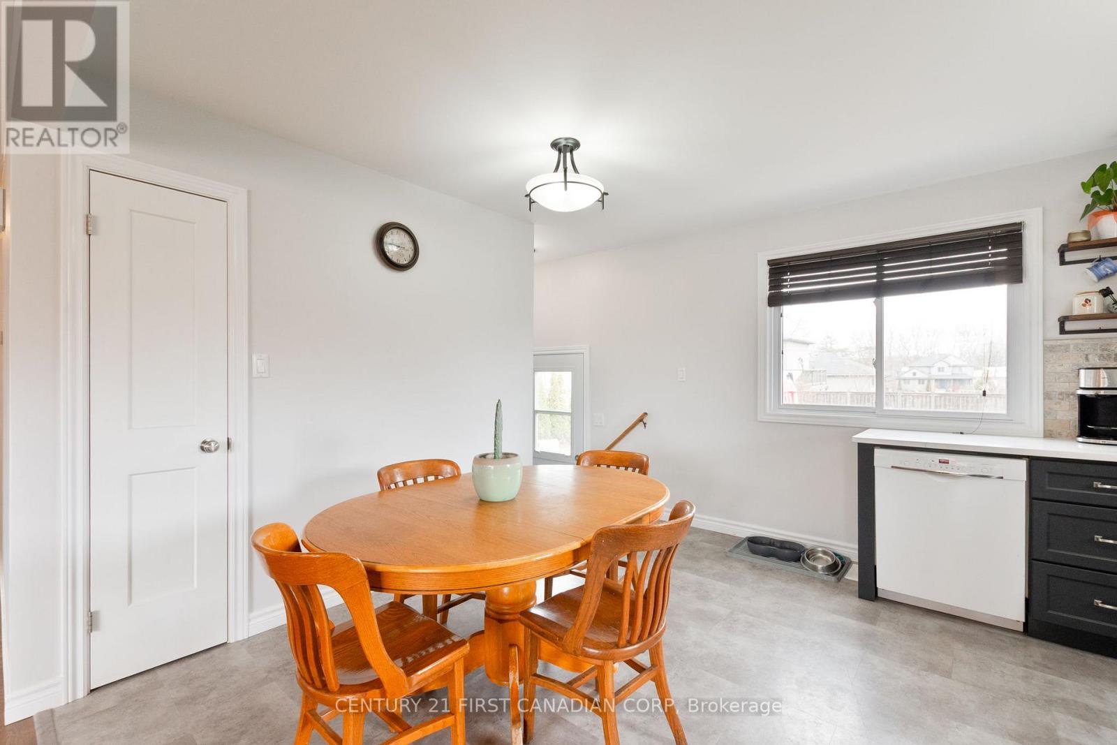 9526 Currie Road, Dutton/dunwich, Ontario  N0L 2M0 - Photo 10 - X12981280