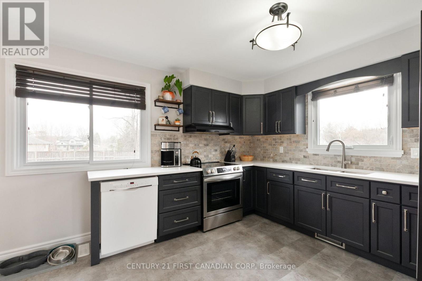 9526 Currie Road, Dutton/dunwich, Ontario  N0L 2M0 - Photo 11 - X12981280