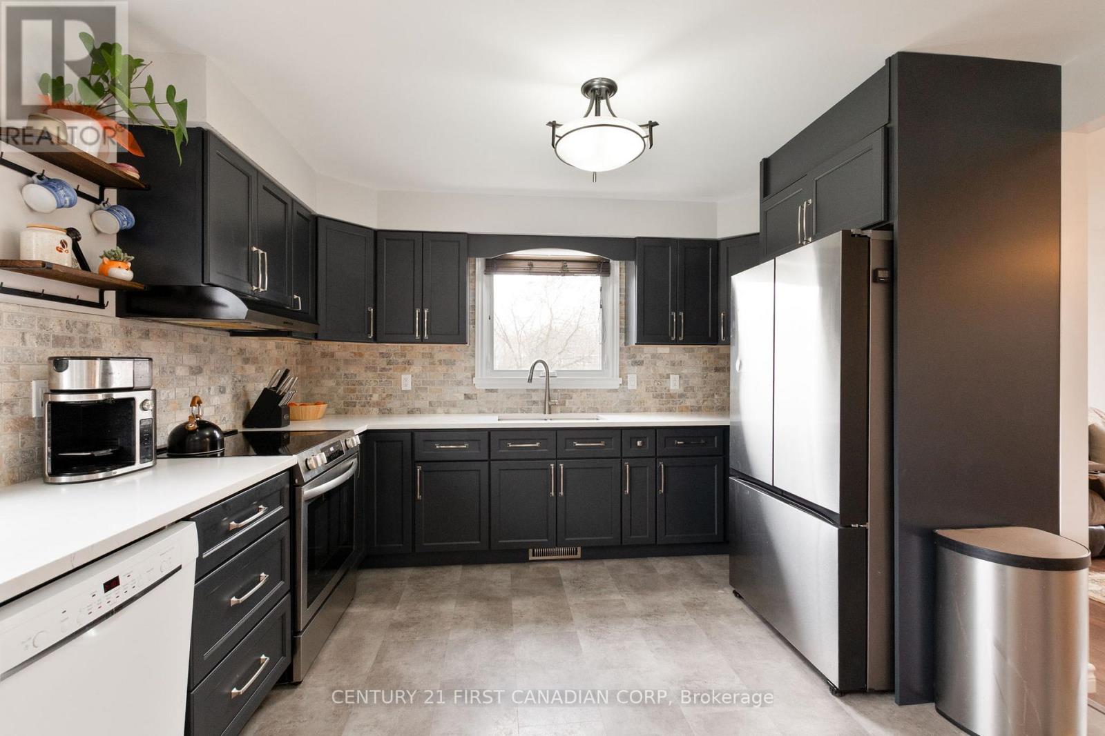 9526 Currie Road, Dutton/dunwich, Ontario  N0L 2M0 - Photo 12 - X12981280