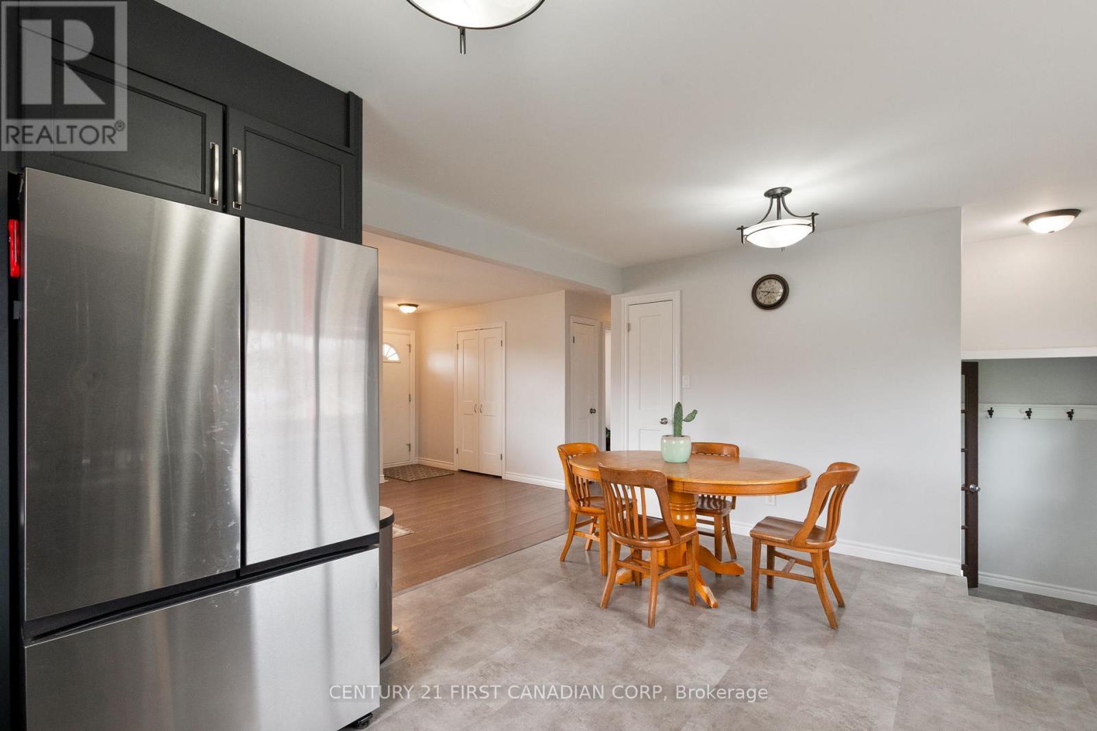 9526 Currie Road, Dutton/dunwich, Ontario  N0L 2M0 - Photo 14 - X12981280