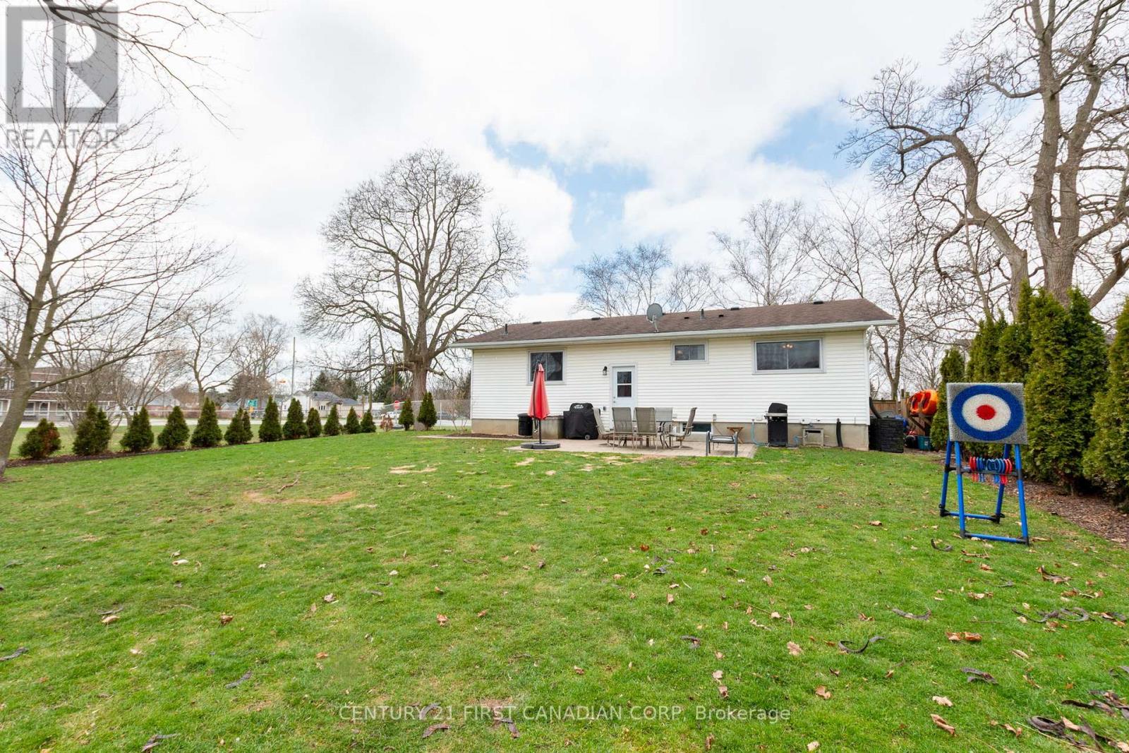 9526 Currie Road, Dutton/dunwich, Ontario  N0L 2M0 - Photo 35 - X12981280