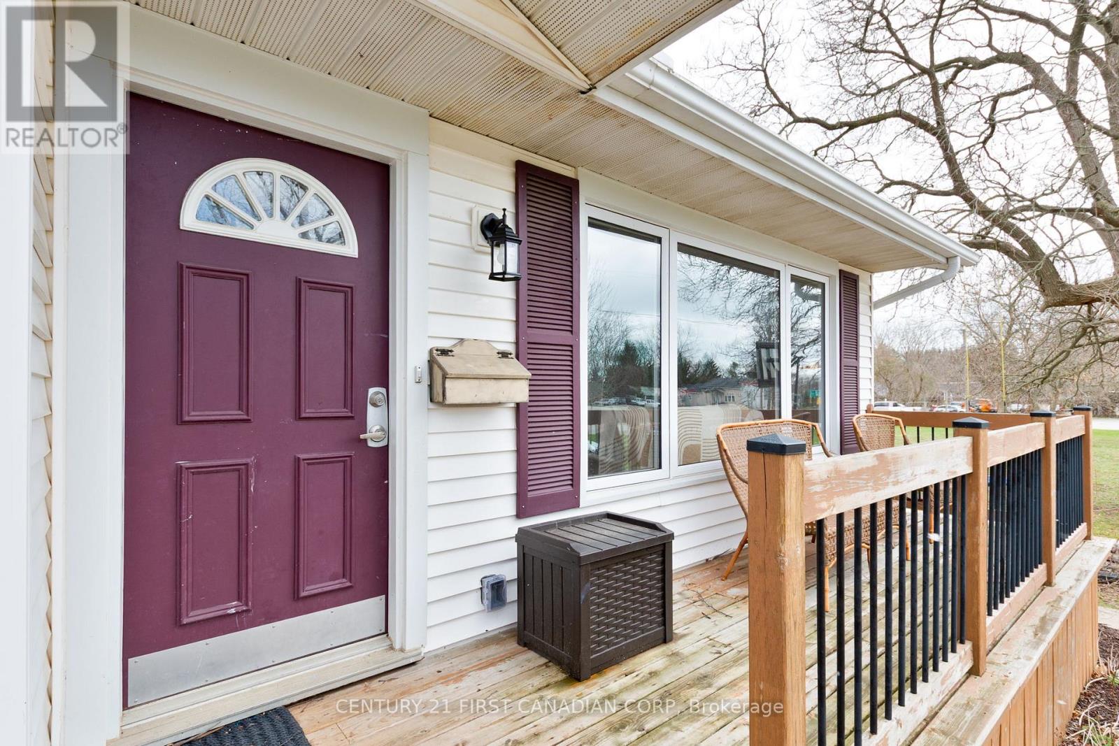 9526 Currie Road, Dutton/dunwich, Ontario  N0L 2M0 - Photo 5 - X12981280