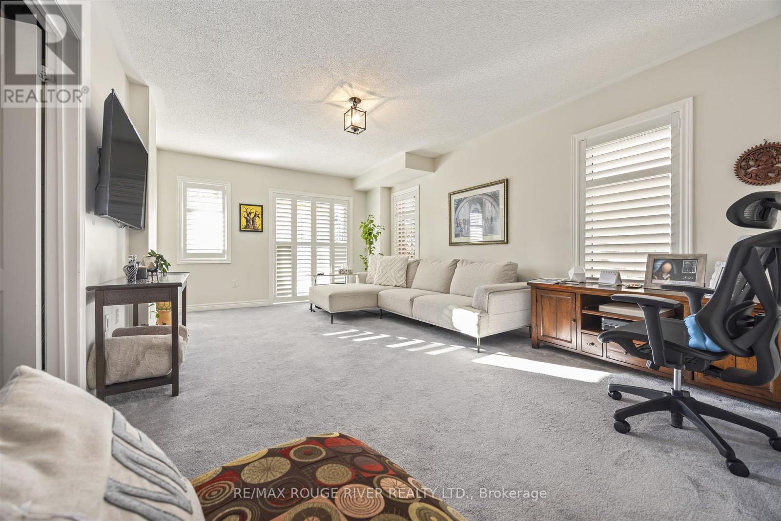 1721 Carousel Drive, Pickering, Ontario L1X 0C1 - Photo 4 - E12981198