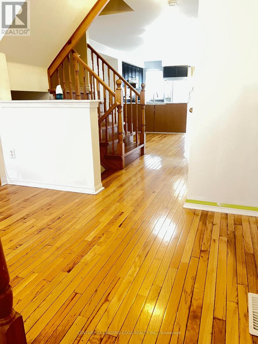 17 COYOTE CRESCENT, Toronto, Ontario