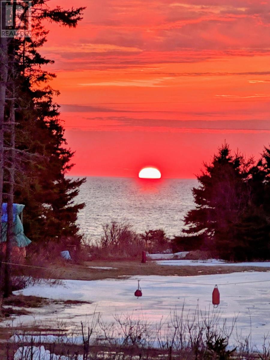 19 Ocean View Crescent, Kildare Capes, Prince Edward Island  C0B 2B0 - Photo 2 - 202603357