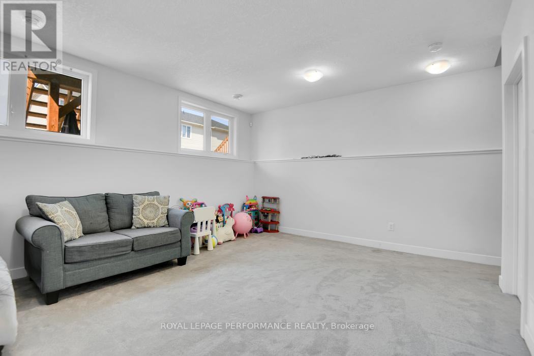 30 Whitcomb Crescent, Smiths Falls, Ontario  K7A 0C2 - Photo 28 - X12981164