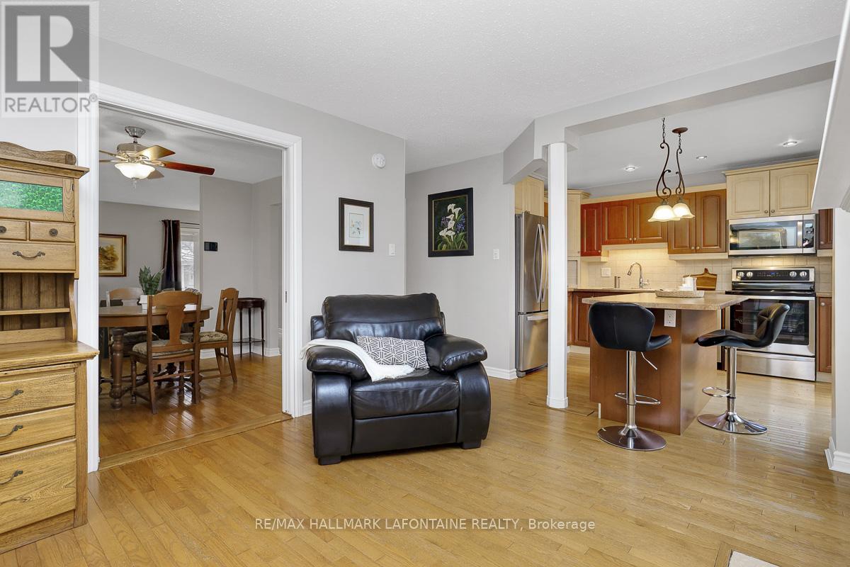 553 Apollo Way, Ottawa, Ontario  K4A 1V1 - Photo 13 - X12981184