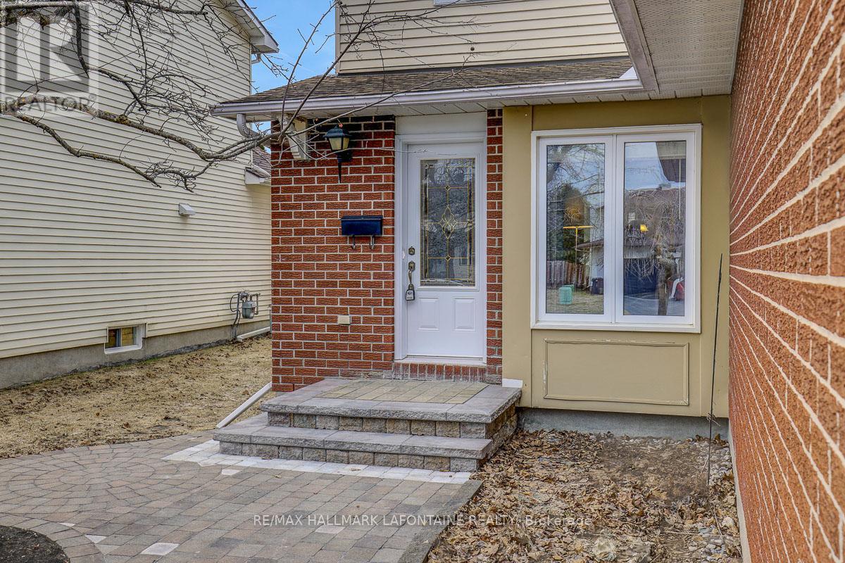 553 Apollo Way, Ottawa, Ontario  K4A 1V1 - Photo 2 - X12981184