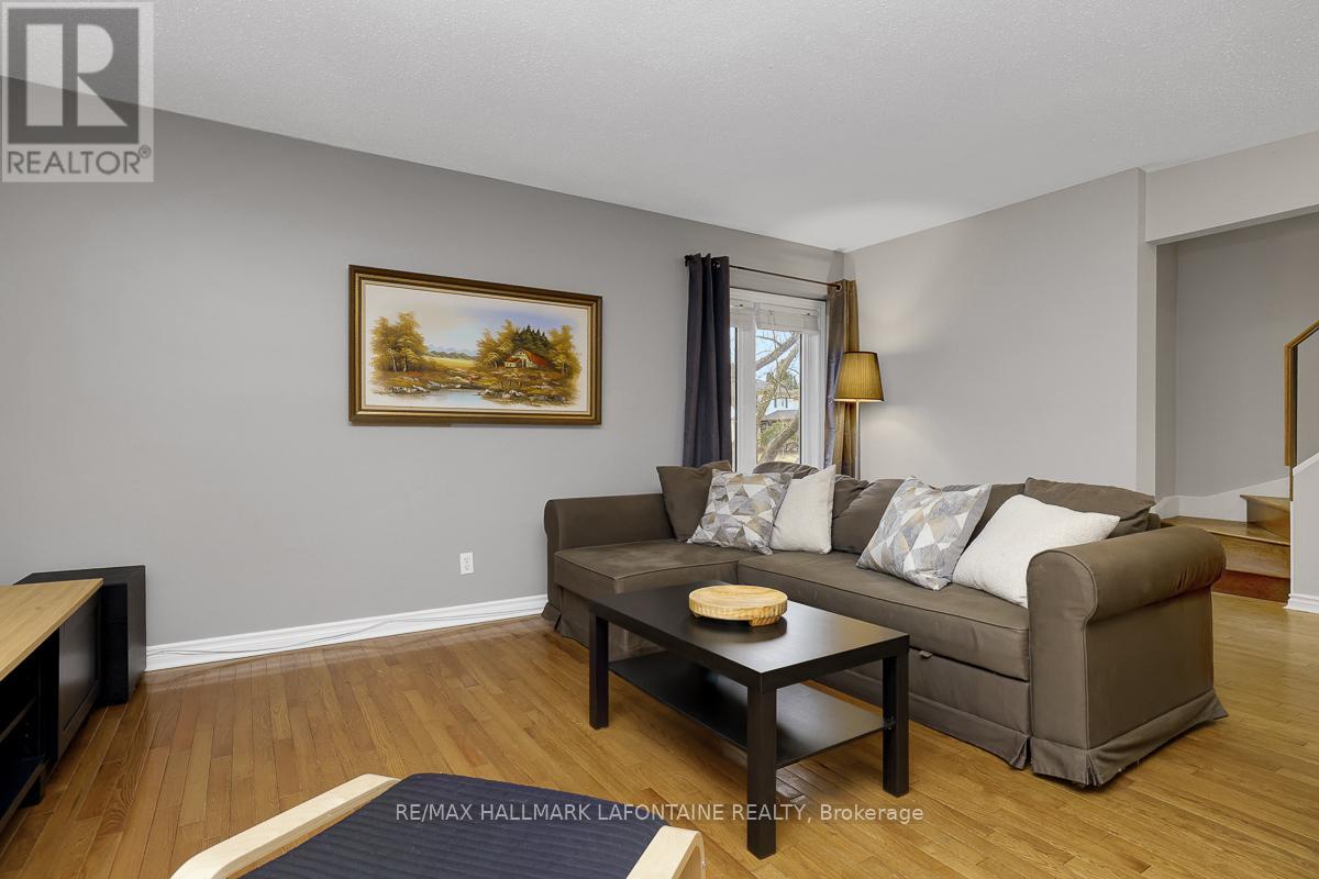 553 Apollo Way, Ottawa, Ontario  K4A 1V1 - Photo 4 - X12981184