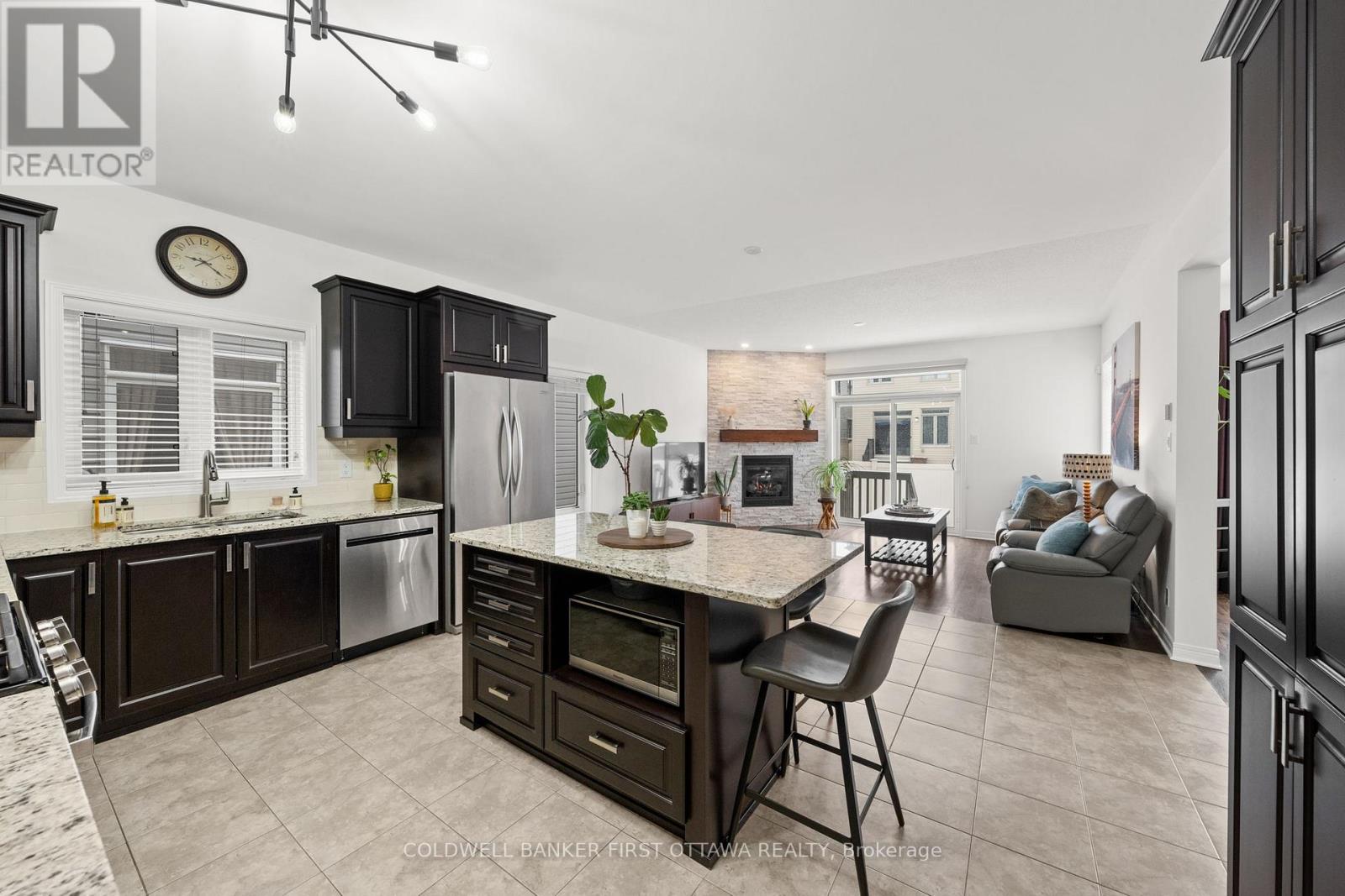 220 Dave Smith Crescent, Ottawa, Ontario  K4M 0B7 - Photo 11 - X12981226