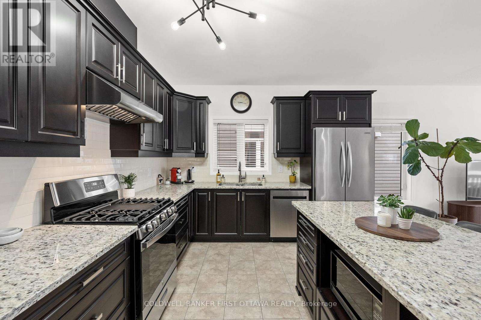 220 Dave Smith Crescent, Ottawa, Ontario  K4M 0B7 - Photo 13 - X12981226