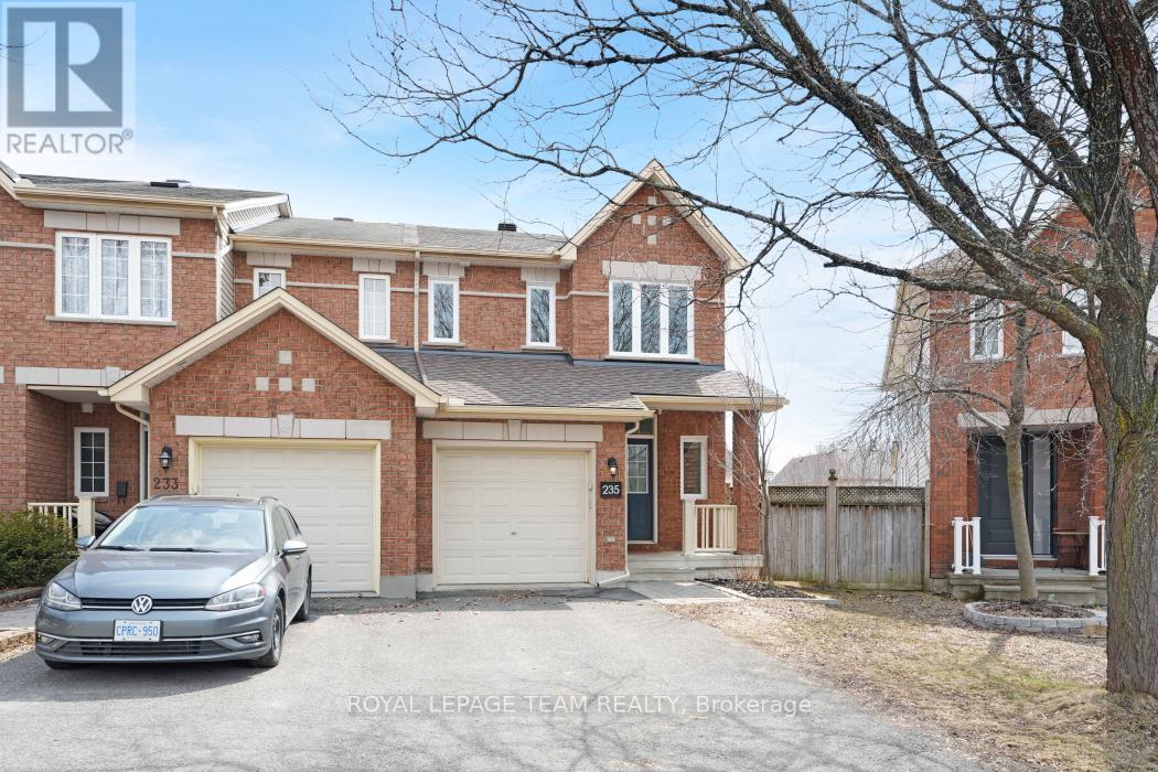 235 SADDLESMITH CIRCLE, Ottawa, Ontario