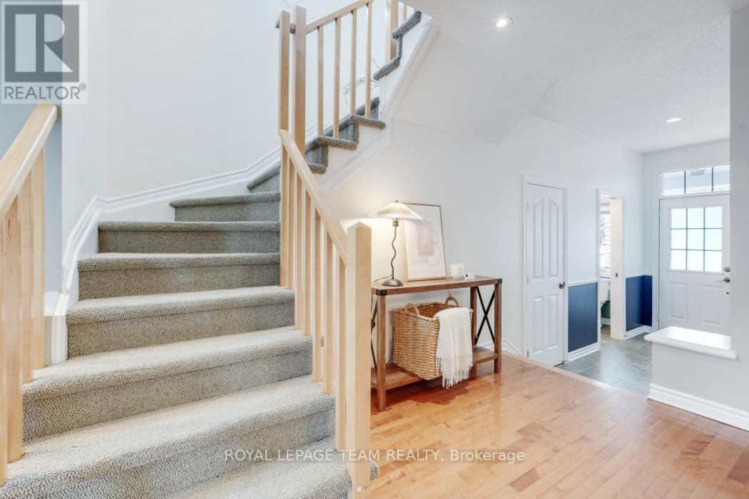 235 Saddlesmith Circle, Ottawa, Ontario  K2M 2Z1 - Photo 12 - X12981298