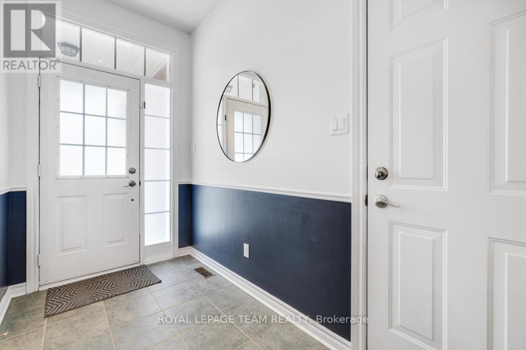235 Saddlesmith Circle, Ottawa, Ontario  K2M 2Z1 - Photo 6 - X12981298