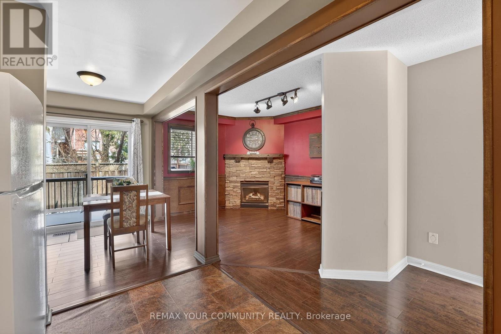 70 Natale Court, Bradford West Gwillimbury, Ontario  L3Z 3B1 - Photo 16 - N12981180