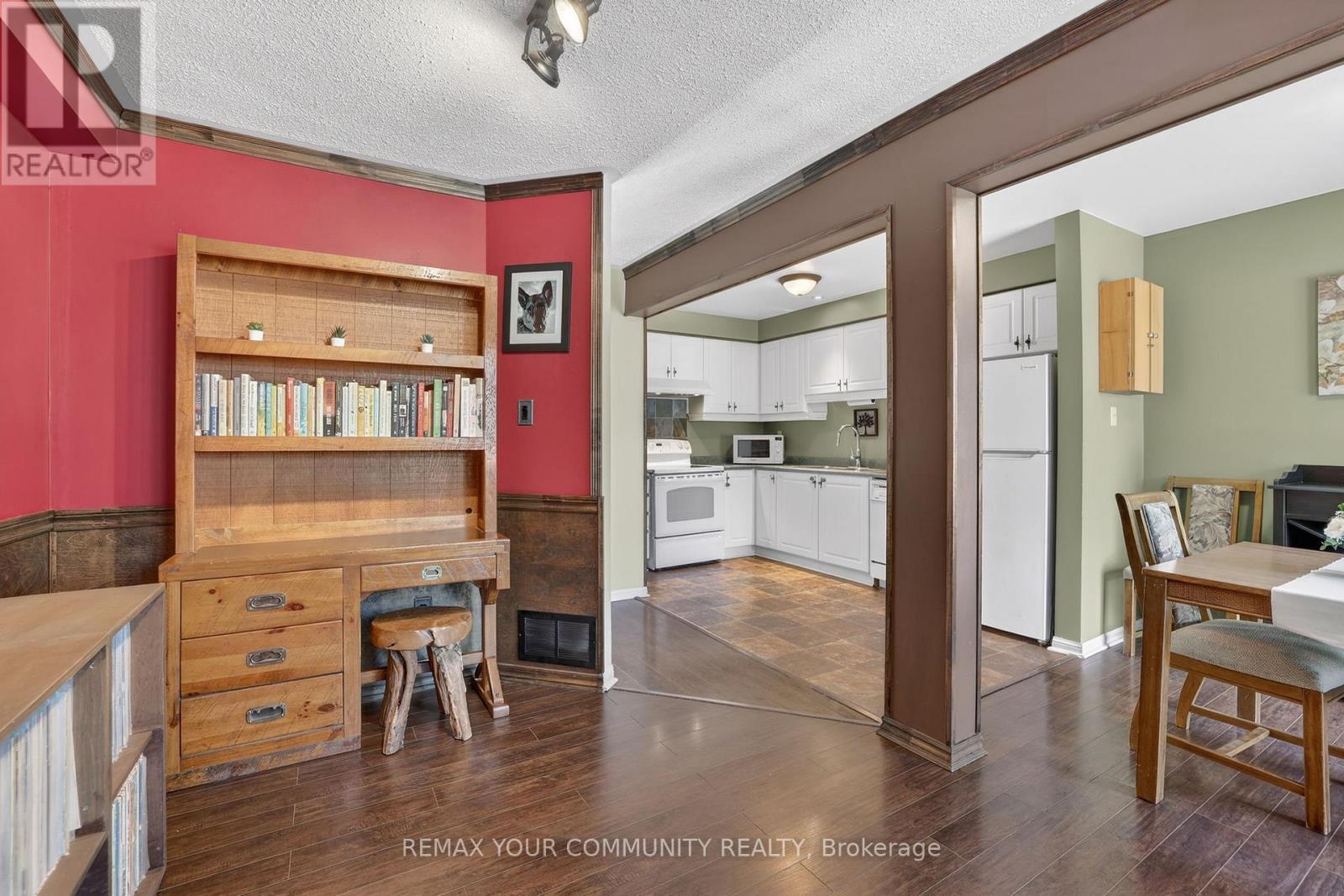 70 Natale Court, Bradford West Gwillimbury, Ontario  L3Z 3B1 - Photo 17 - N12981180