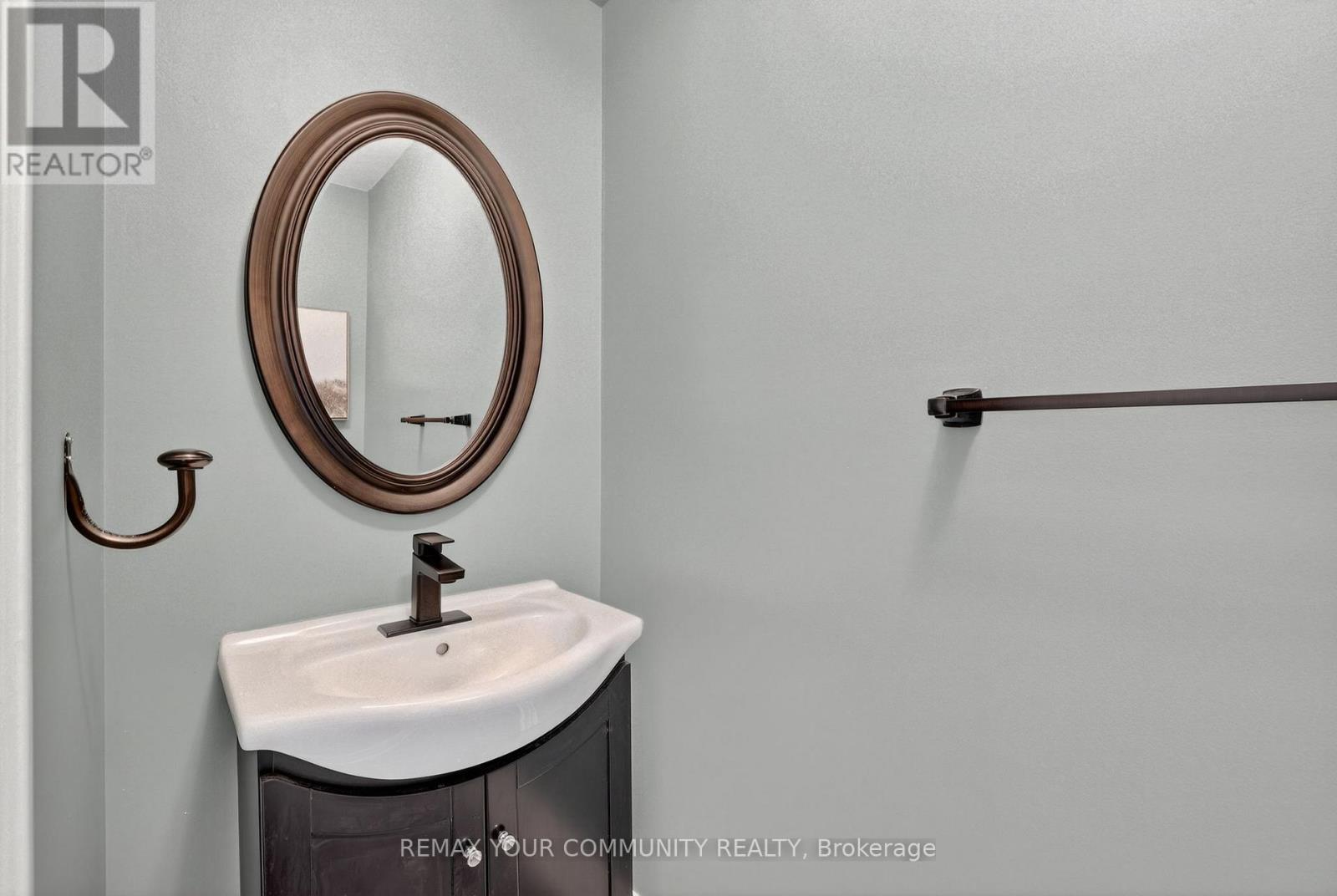 70 Natale Court, Bradford West Gwillimbury, Ontario  L3Z 3B1 - Photo 23 - N12981180