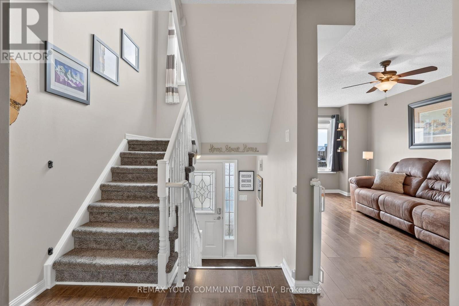 70 Natale Court, Bradford West Gwillimbury, Ontario  L3Z 3B1 - Photo 7 - N12981180