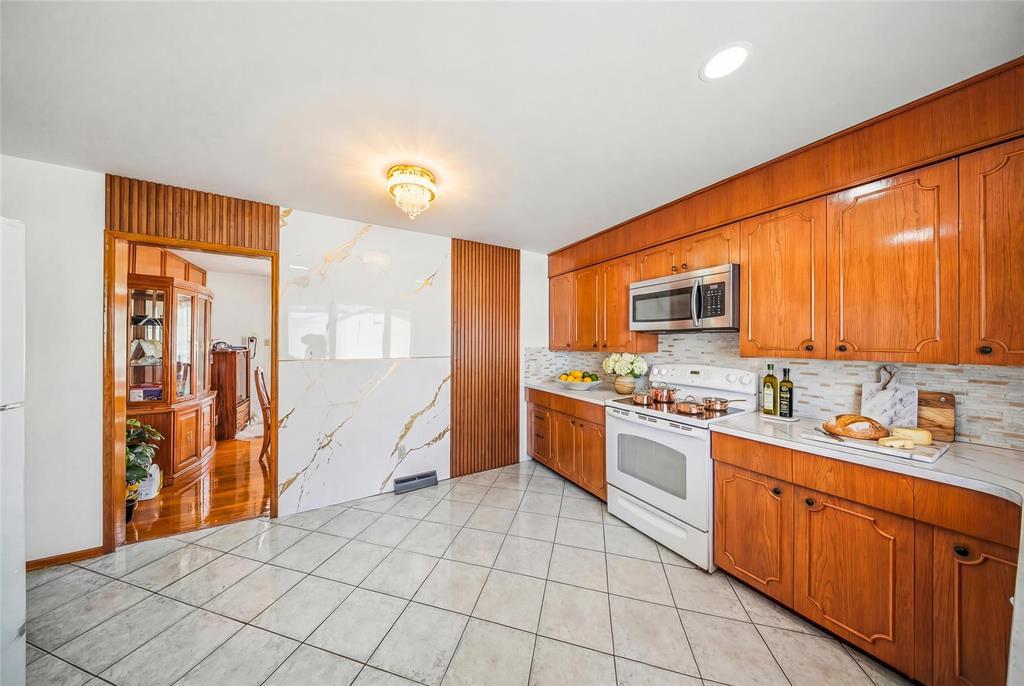 59 Roselawn Bay, Winnipeg, Manitoba  R2G 1W5 - Photo 16 - 202606857