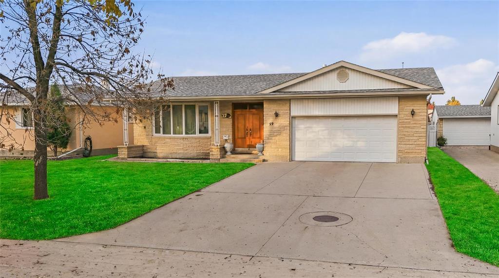 59 Roselawn Bay, Winnipeg, Manitoba  R2G 1W5 - Photo 2 - 202606857
