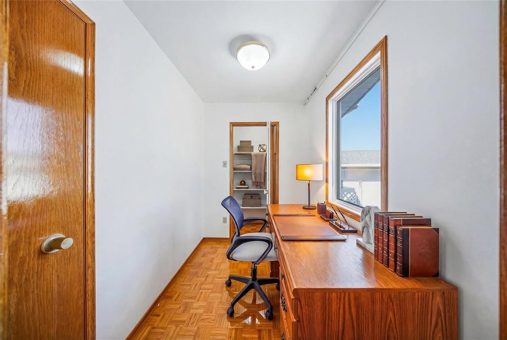 59 Roselawn Bay, Winnipeg, Manitoba  R2G 1W5 - Photo 22 - 202606857