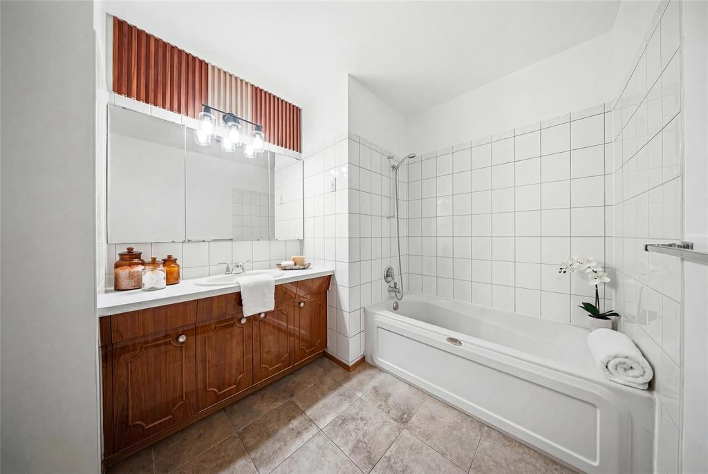 59 Roselawn Bay, Winnipeg, Manitoba  R2G 1W5 - Photo 27 - 202606857