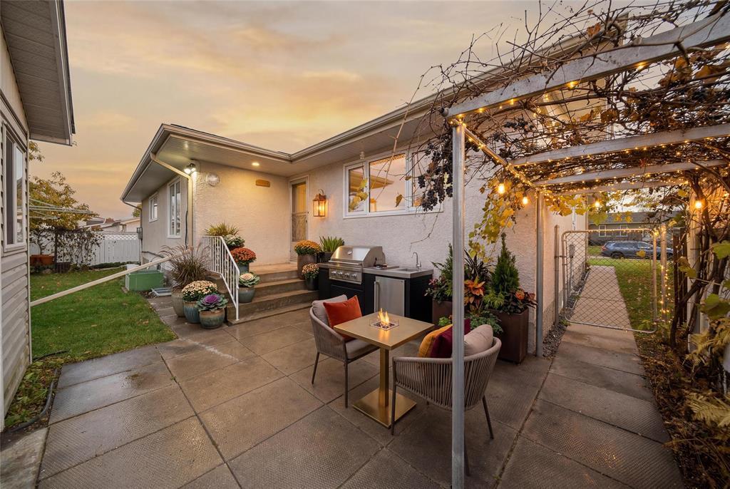 59 Roselawn Bay, Winnipeg, Manitoba  R2G 1W5 - Photo 39 - 202606857