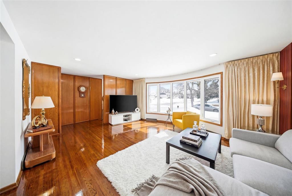 59 Roselawn Bay, Winnipeg, Manitoba  R2G 1W5 - Photo 8 - 202606857