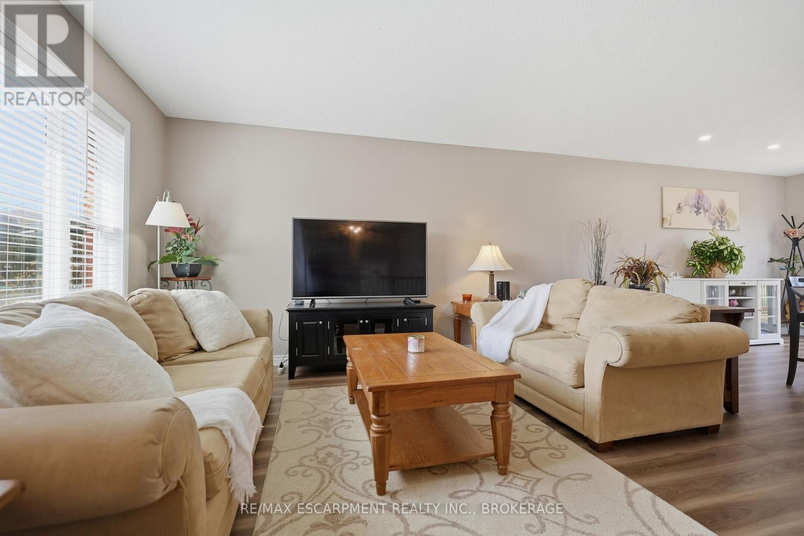 3148 Jewell Avenue, Fort Erie, Ontario  L0S 1N0 - Photo 6 - X12981210