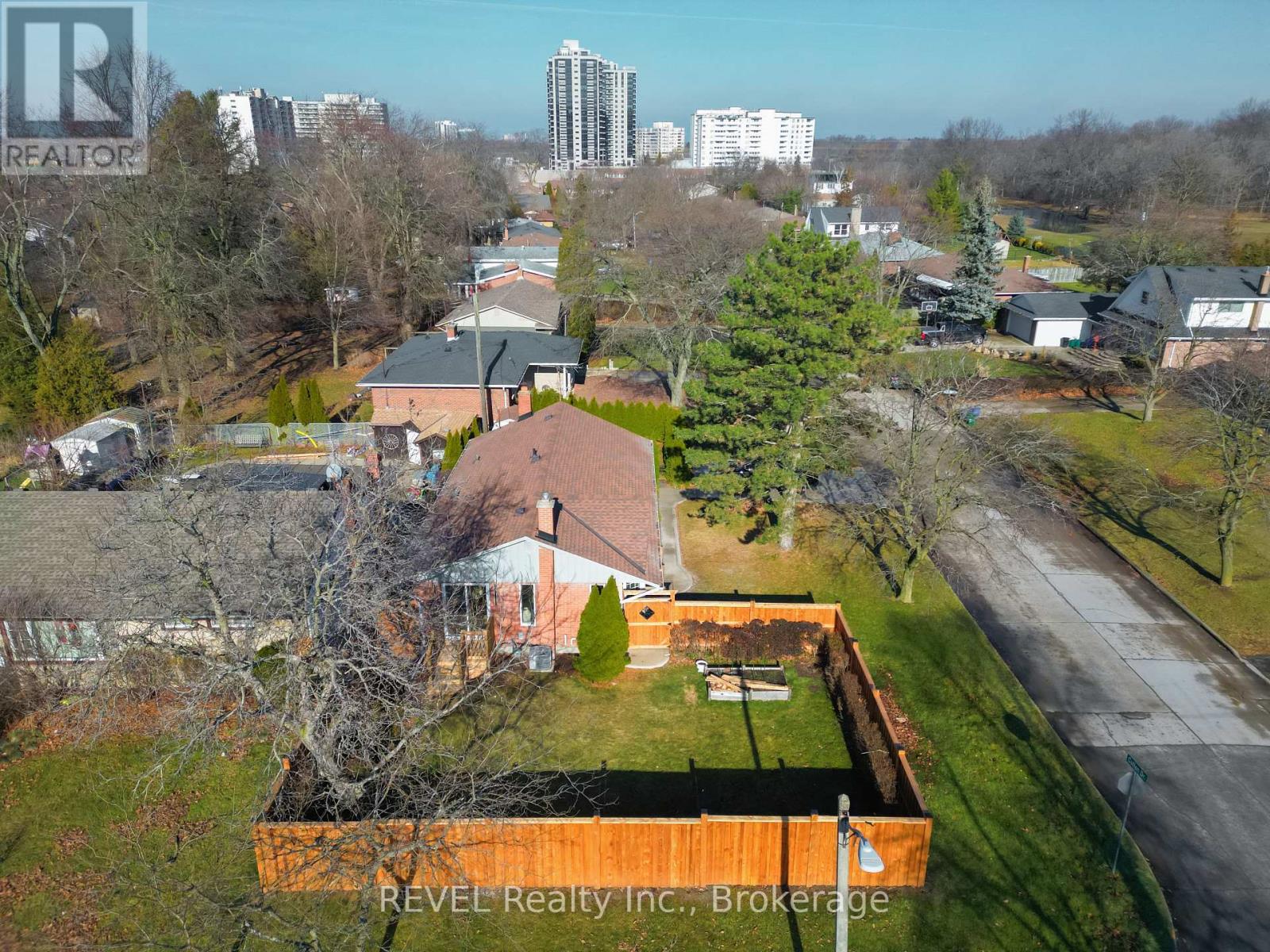 26 Cullen Drive, St. Catharines, Ontario  L2T 3H1 - Photo 30 - X12981252