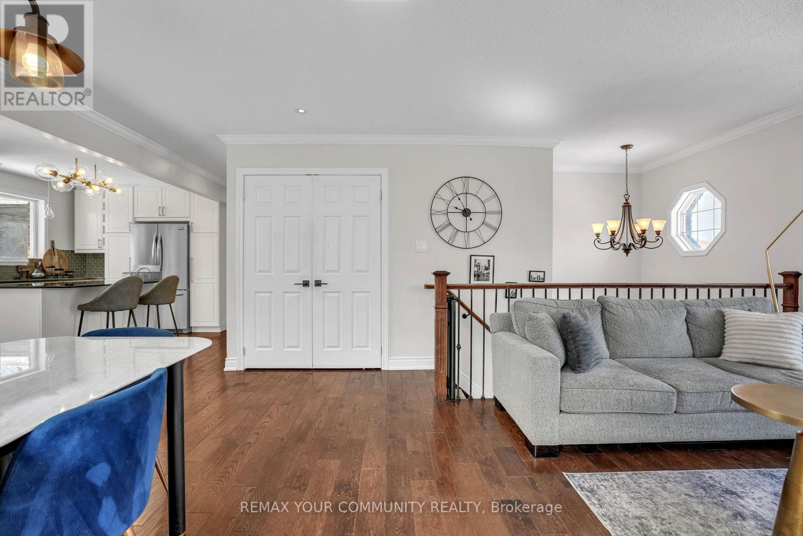 92 Sandringham Drive, Barrie, Ontario  L4M 7J5 - Photo 10 - S12981212