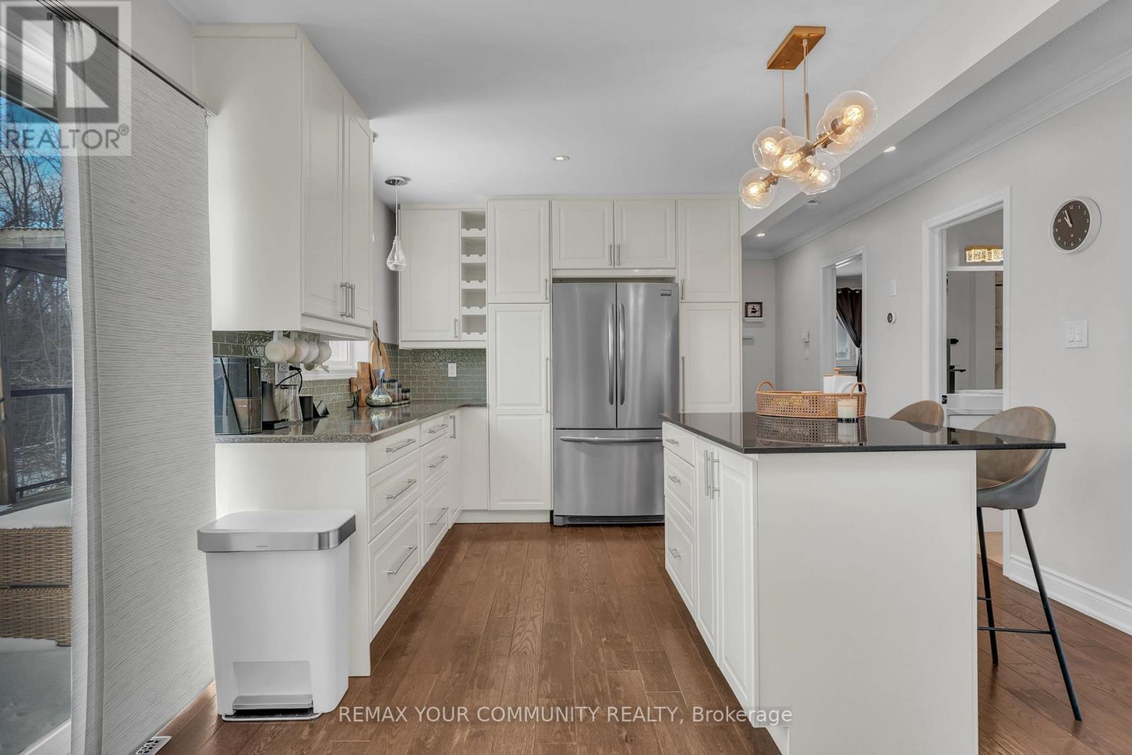 92 Sandringham Drive, Barrie, Ontario  L4M 7J5 - Photo 14 - S12981212