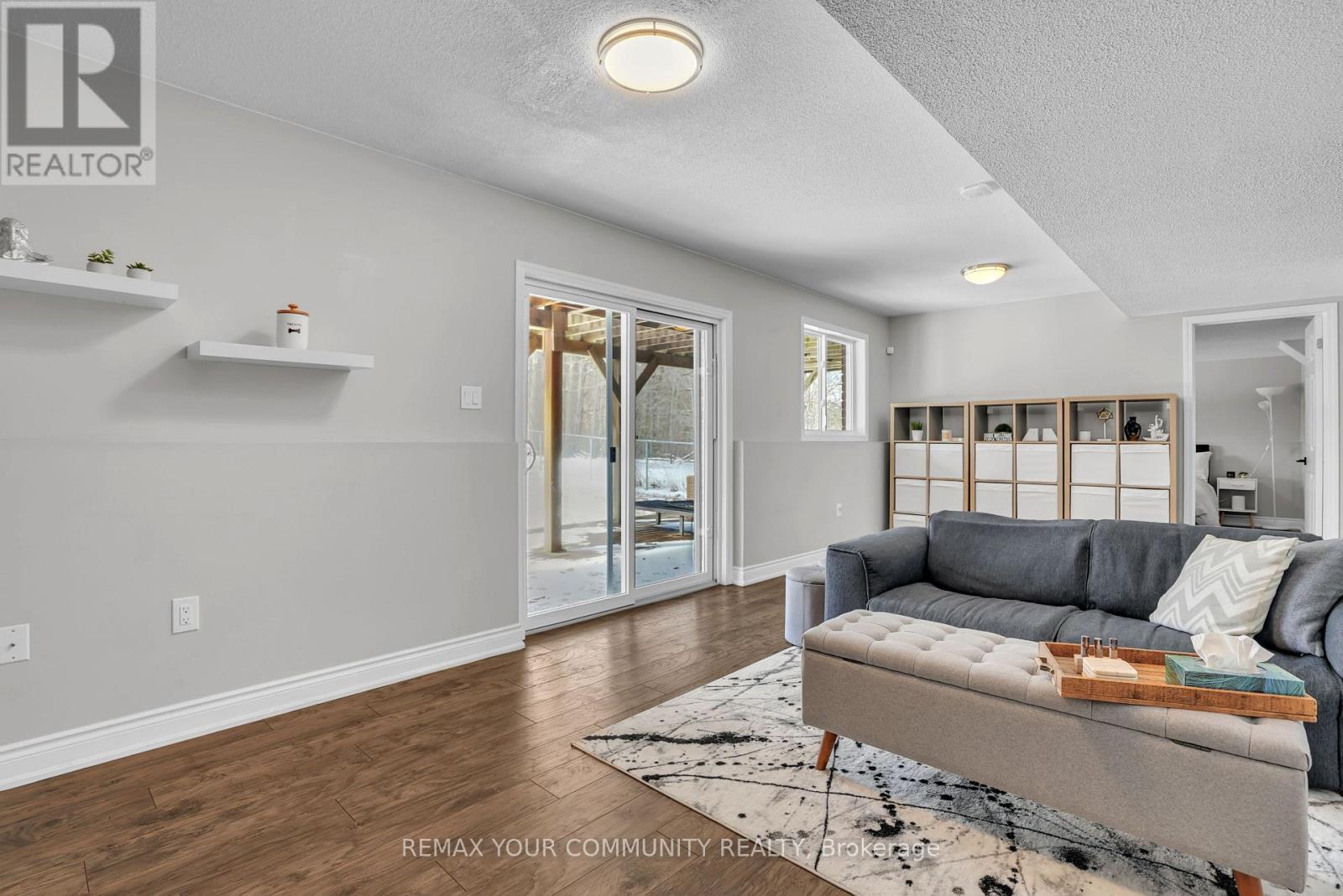 92 Sandringham Drive, Barrie, Ontario  L4M 7J5 - Photo 30 - S12981212